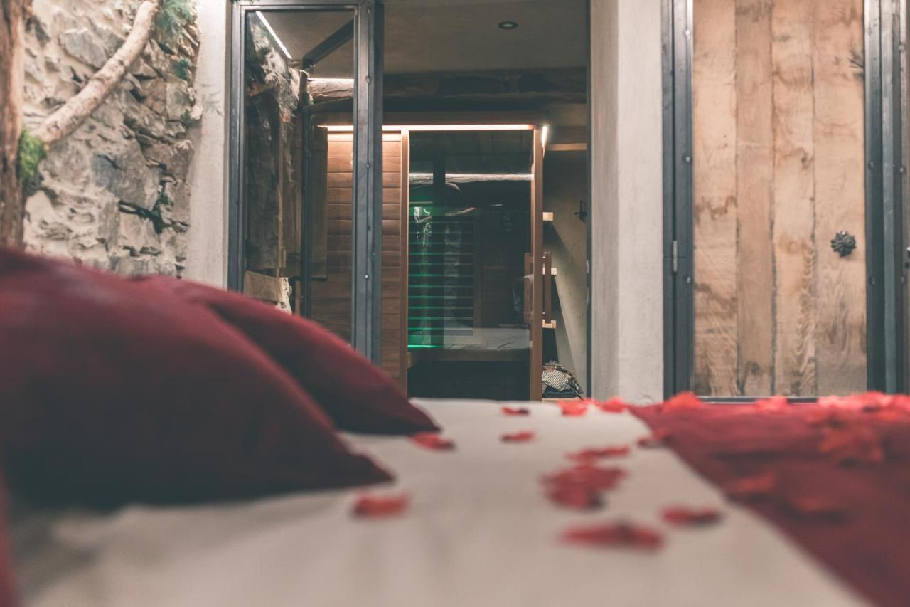 Romantic Getaway - Sauna And Jacuzzi - El Clandestino Stoumont Eksteriør billede